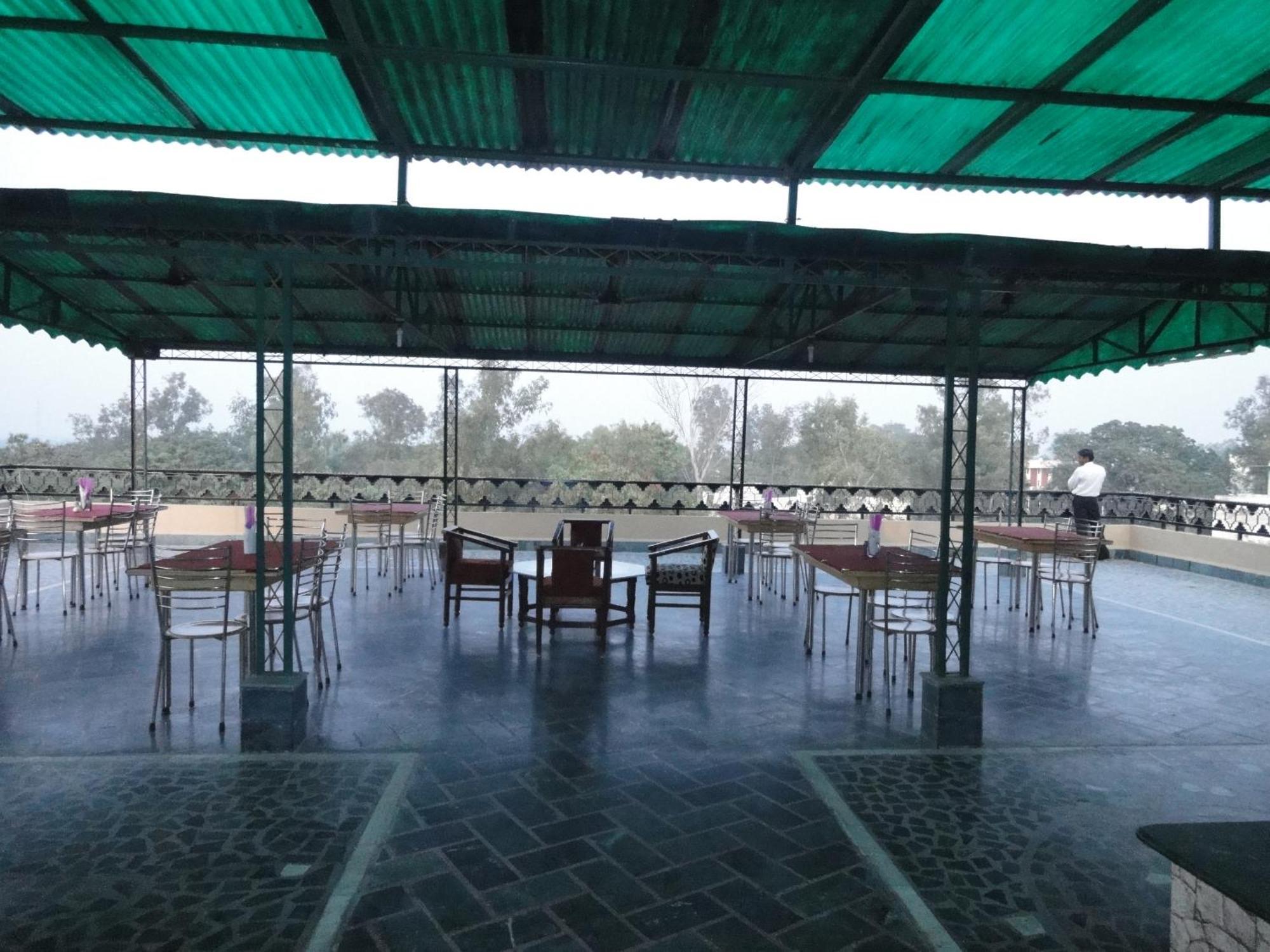 Hotel Taj Plaza, Vip Road, Agra Agra  Extérieur photo