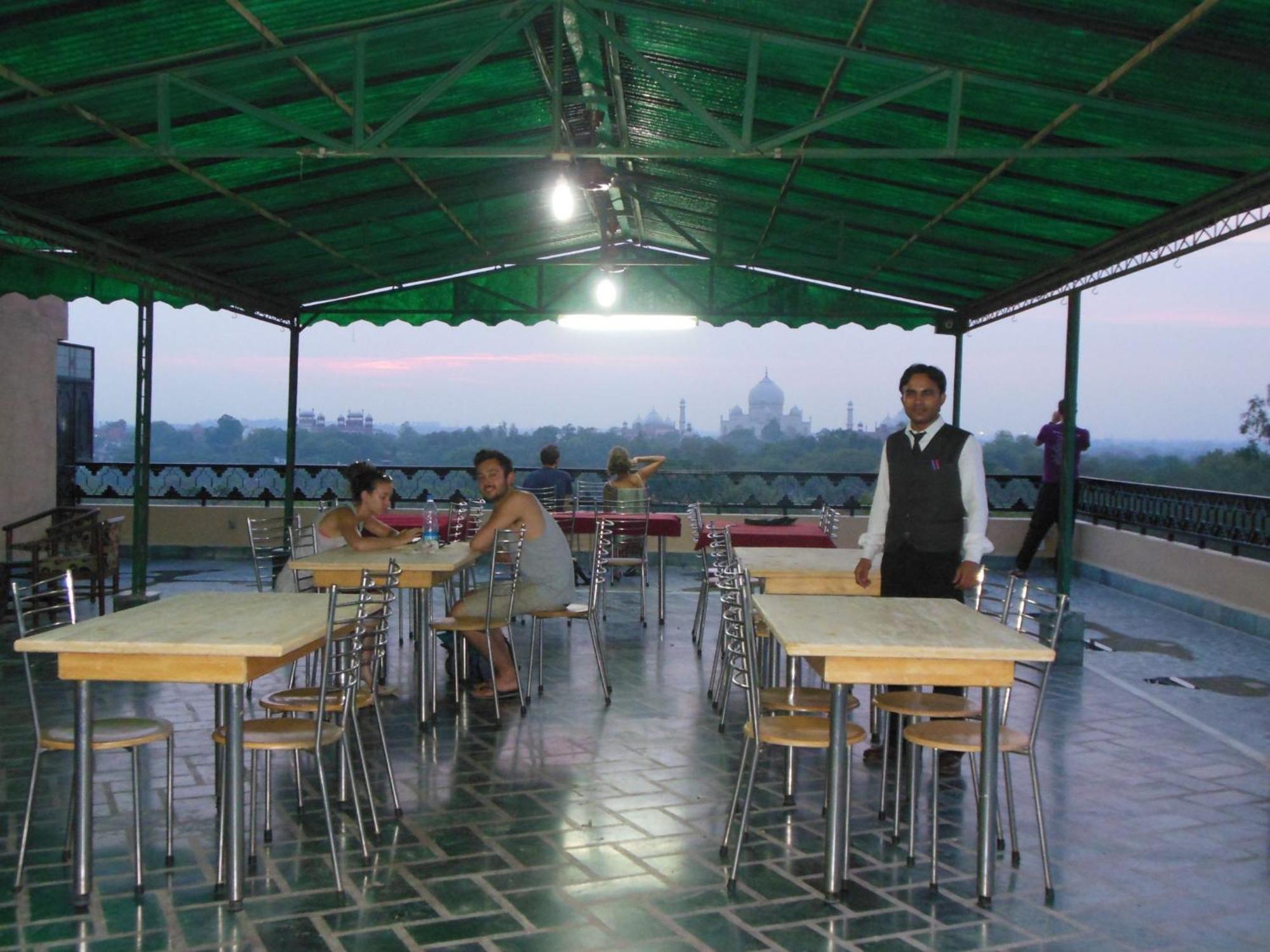 Hotel Taj Plaza, Vip Road, Agra Agra  Extérieur photo